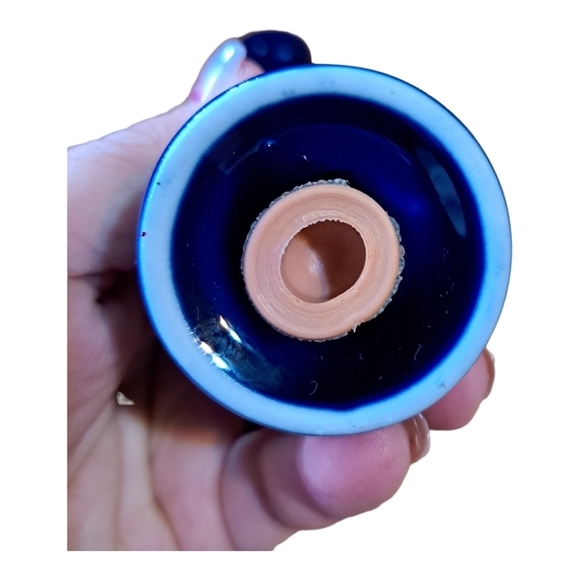 Cobalt Blue Chicago Skyline Souvenirs Salt and Pepper Shakers - Picture 4 of 5